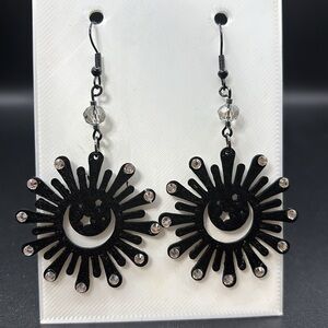Black‎ Sunburst Earrings